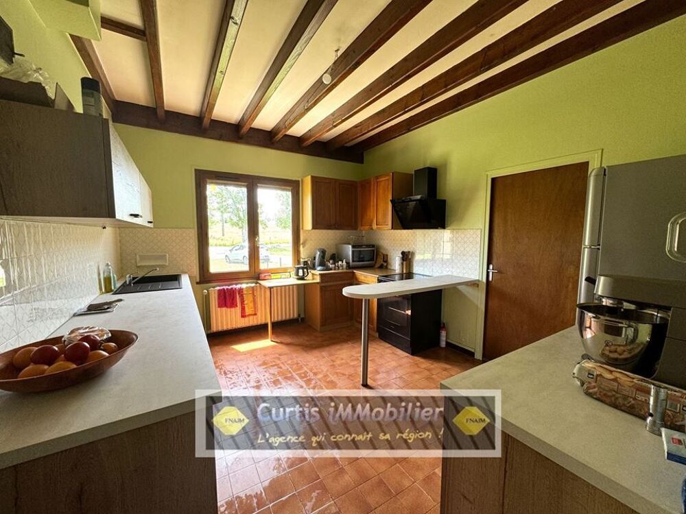 Location Maison Maison - 220m ² Saint-victor-malescours
