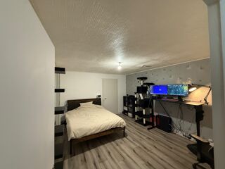  Immeuble à vendre 15 + pièces 319 m²