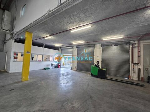   MY TRANSAC vous propose une surface de stockages avec quai, idéalement placé à Rosny sous bois, avec accès immédiat à l'A86 et a 