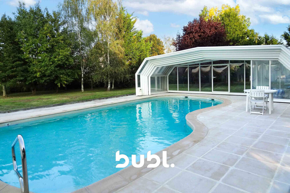 Corps de ferme rénové avec PISCINE et dépendances aménageabl