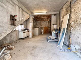  Parking / Garage à louer 1 pièce 29 m²