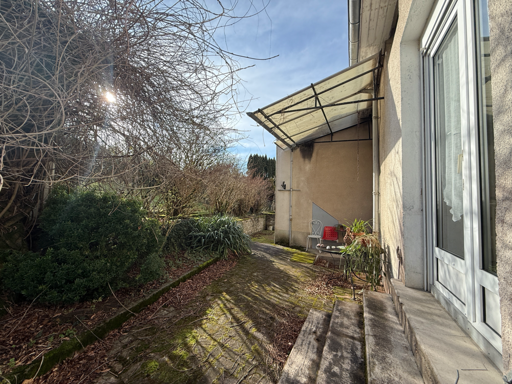 Maison 5 pièces 210 m² · à Besançon · 210 m² · 175 000 €