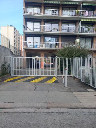 location Parking / Garage Grenoble (38100)