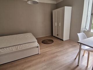  Appartement à louer 2 pièces 45 m²