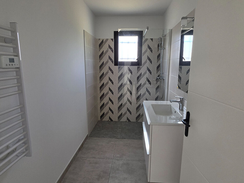 Vente Maison RUOMS ? Villa neuve de plain-pied, toit plat Ruoms