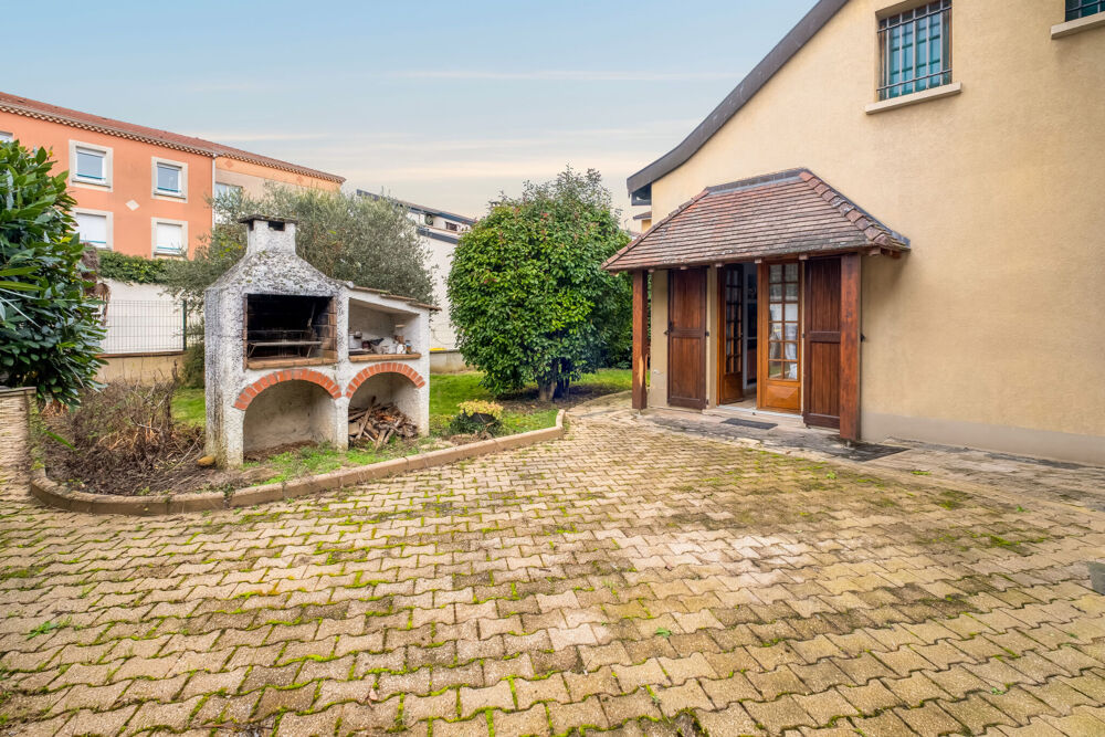 Maison emblématique au coeur du village de Chaponnay