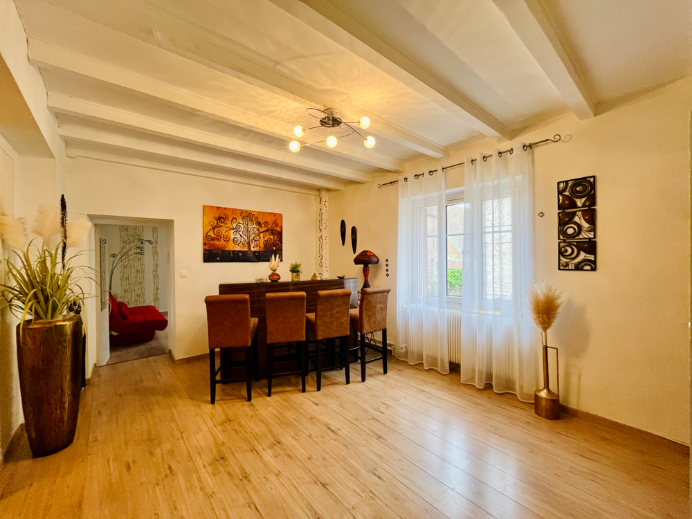 Vente Appartement Saint Vit - Grand appartement en parfait état - garage Saint-vit