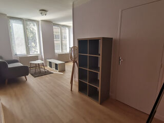  Appartement à louer 2 pièces 45 m²
