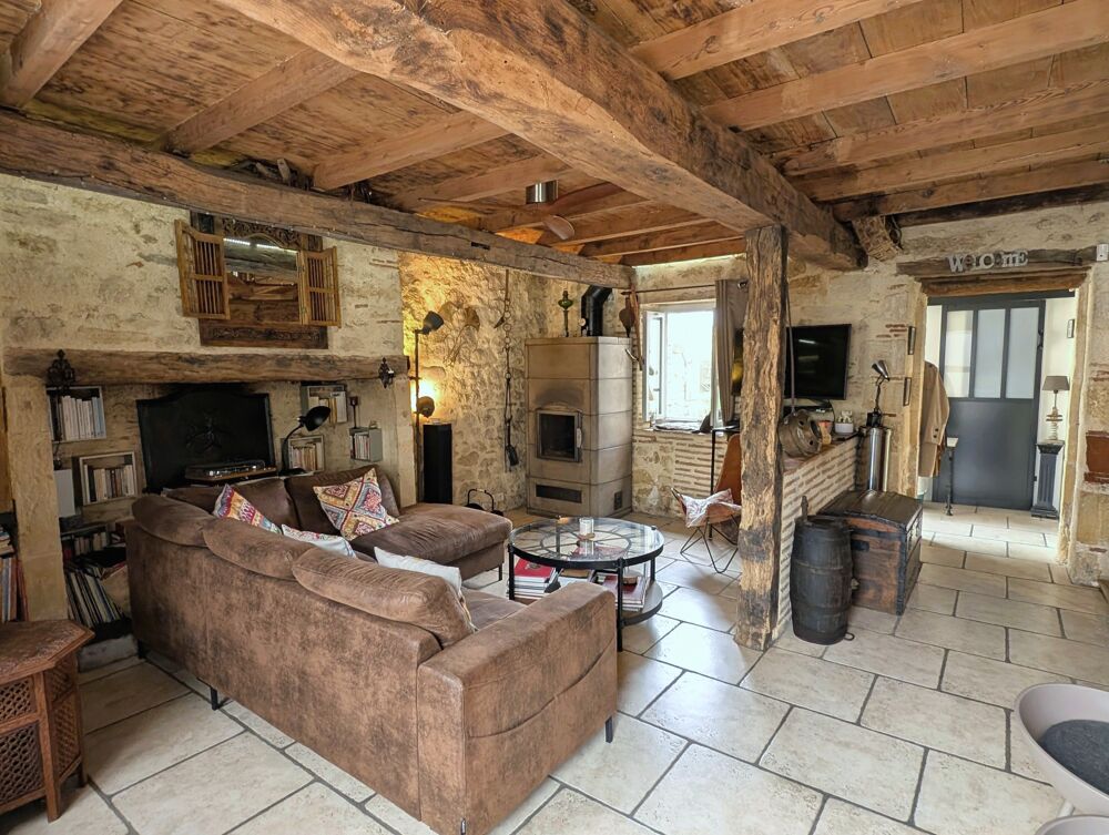 Maison de caractère en pierre - jardin et garage