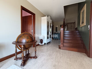  Maison  vendre 8 pices 323 m