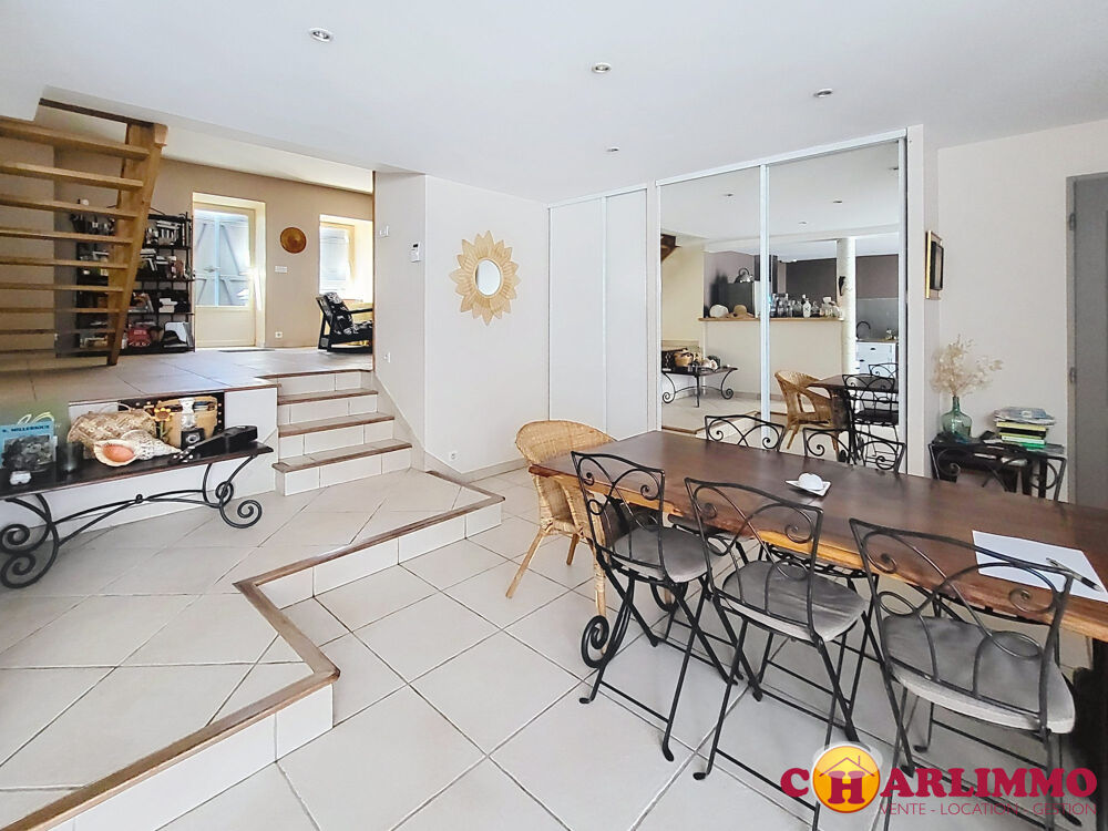 propriété avec 2 maisons et jardin