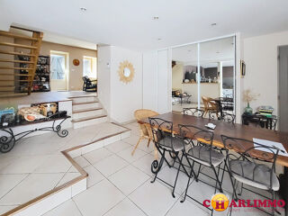  Maison à vendre 6 pièces 195 m²