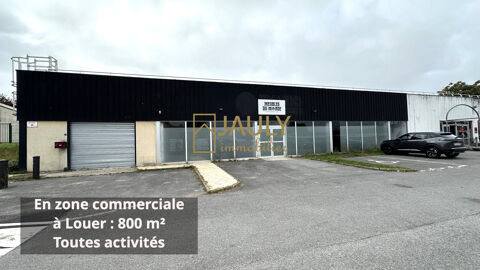   Local commercial 800 m² - Vitrine 20 ml - Parking 