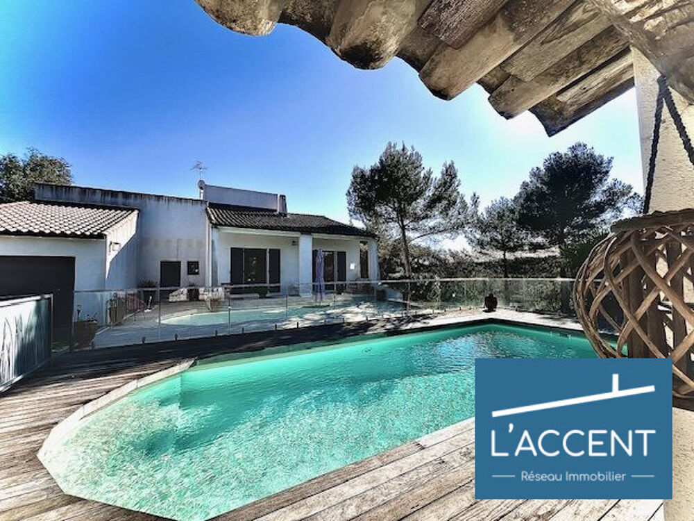 VILLA À L'ABRI DES REGARDS