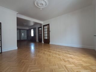  Appartement à louer 3 pièces 79 m²