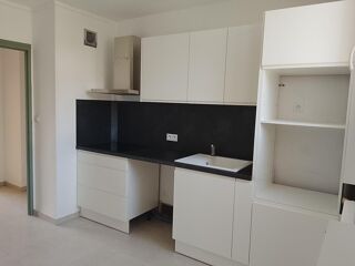  Appartement à louer 3 pièces 74 m²
