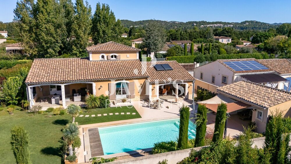 à vendre  Maison Paradou (13520)