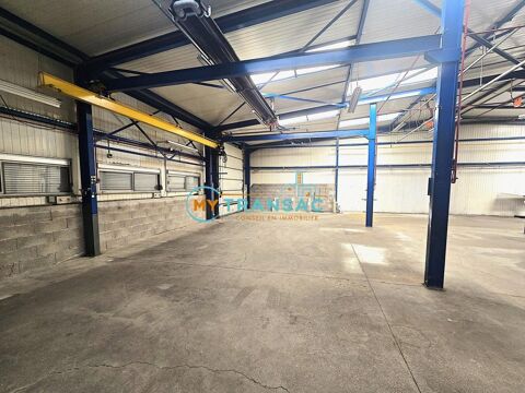   A VENDRE - RARE - MyTransac vous propose sur LIVRY GARGAN, un bâtiment indépendant de 550m² 