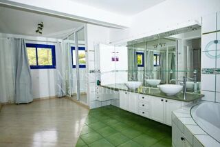  Maison à vendre 9 pièces 353 m²