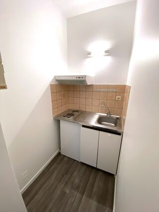  Appartement à louer 1 pièce 19 m²