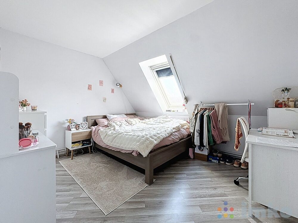 Vente Maison Maison semi individuelle, 4 chambres, jardin, garage et places d Toufflers