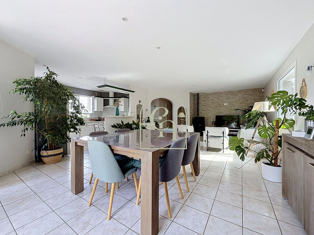 Vente Maison Maison T4 à vendre à Cours-la-Ville de 108m2 avec piscine Cours-la-ville