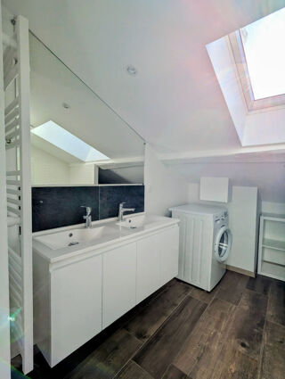  Appartement à louer 3 pièces 73 m²