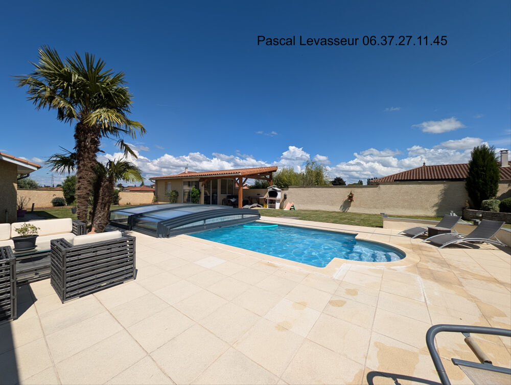 Villa Individuelle 5 chambres 168m2 terrain 1000m2 piscine