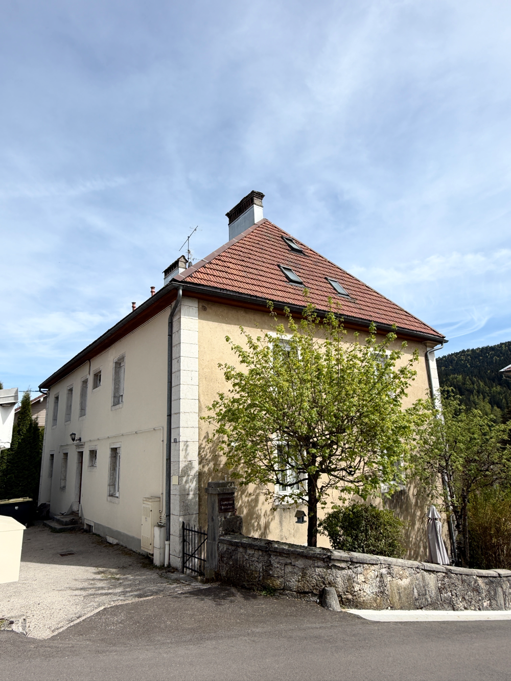 VILLERS LE LAC CENTRE