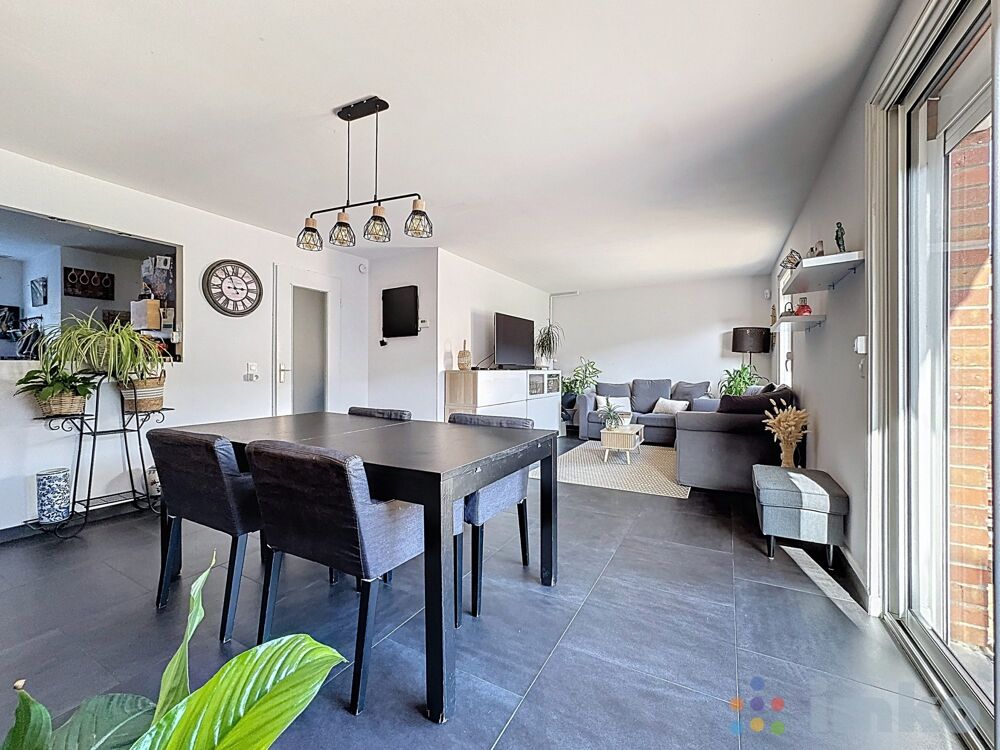 Maison semi individuelle, 4 chambres, jardin, garage et places d