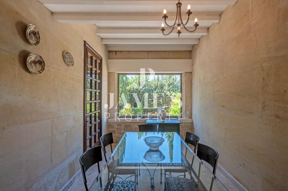 � vendre  Maison Fontvieille (13990)