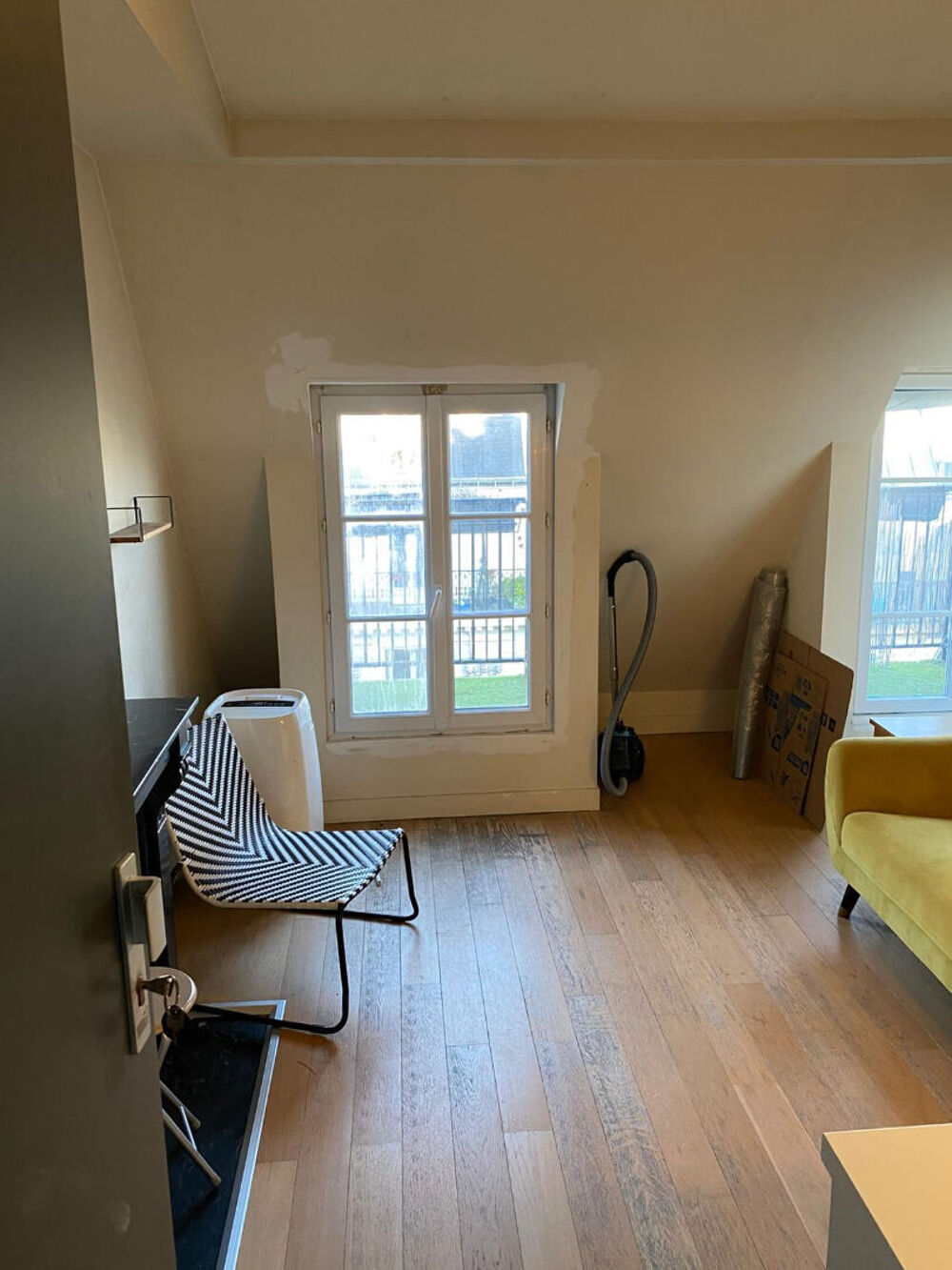 Location Appartement Paris 9? ? Charmant 2 pièces meublé avec balcon Paris 9