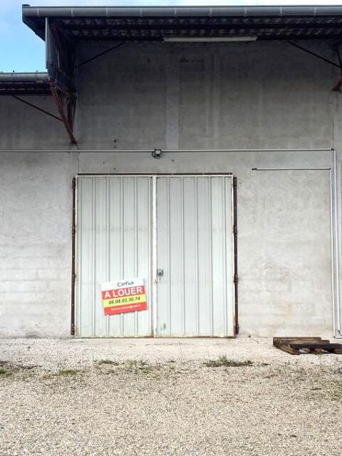   Location Local commercial 50 m² à Neuville les Dames 270 ¤ CC /mois 