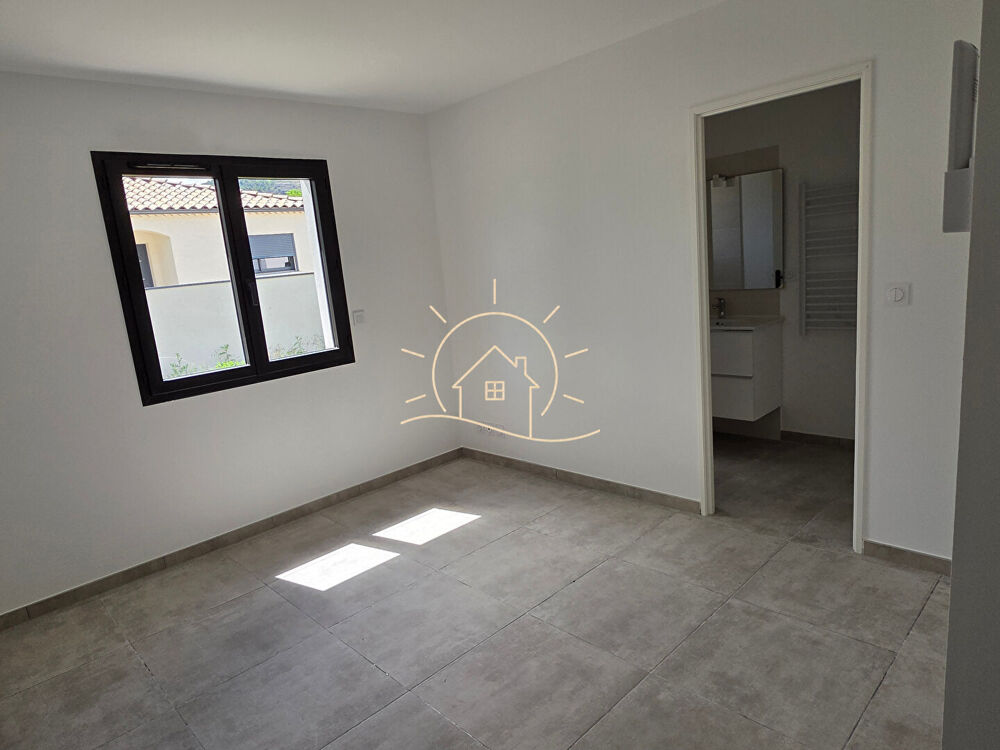 RUOMS - Villa neuve de plain-pied, toit plat