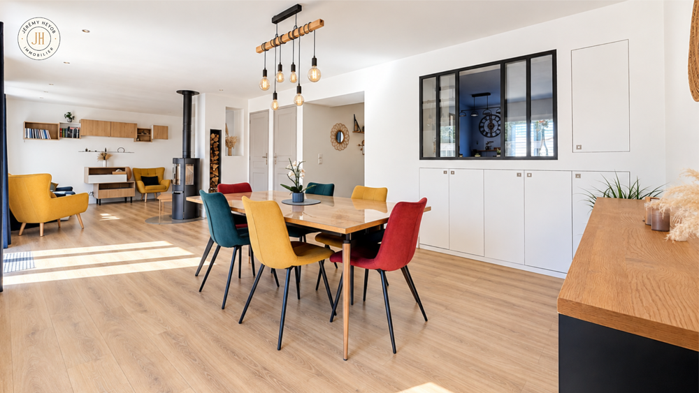 Vente Maison Perriere une maison familiale 142 m² avec jardin, atelier et 3 c Vénissieux