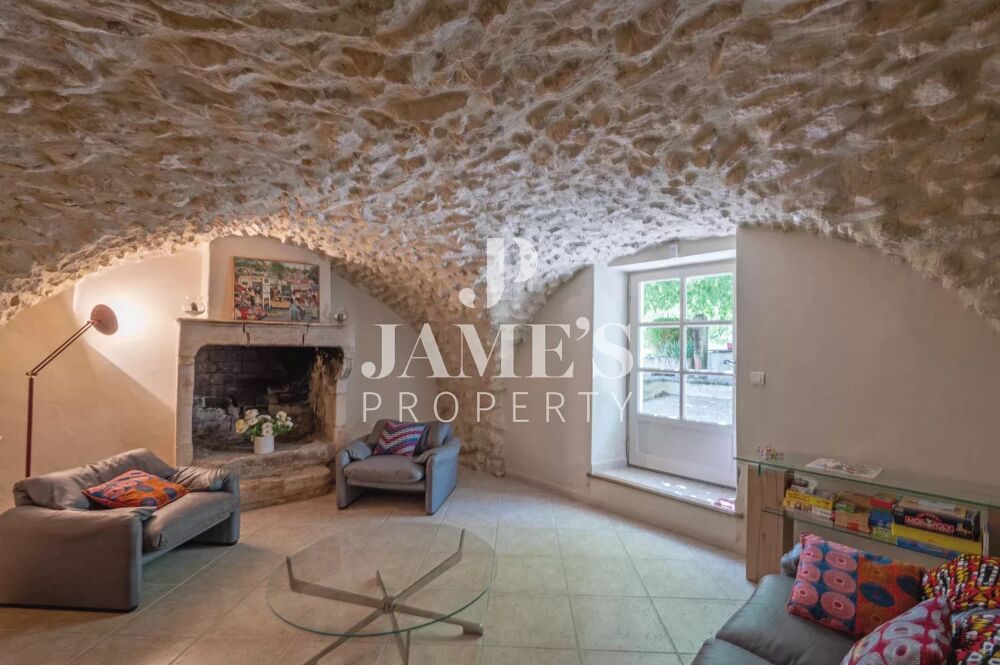 � vendre  Maison Eygali�res (13810)