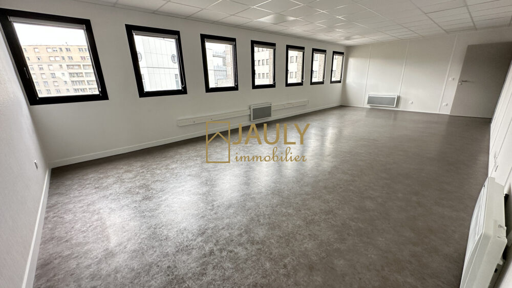   Bureaux rénovés 240 m² + 1 local + 6 parking Meaux