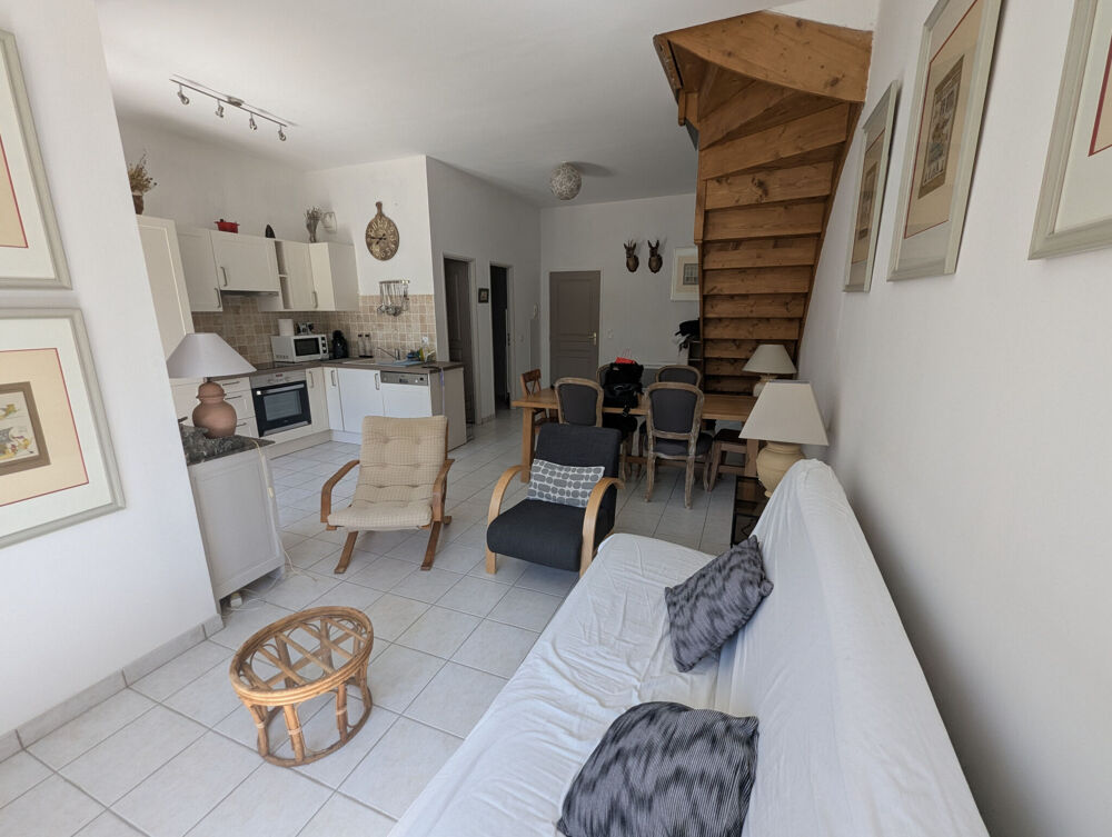 Location Appartement Duplex T4 lumineux avec balcons et parking privatif Beauvezer