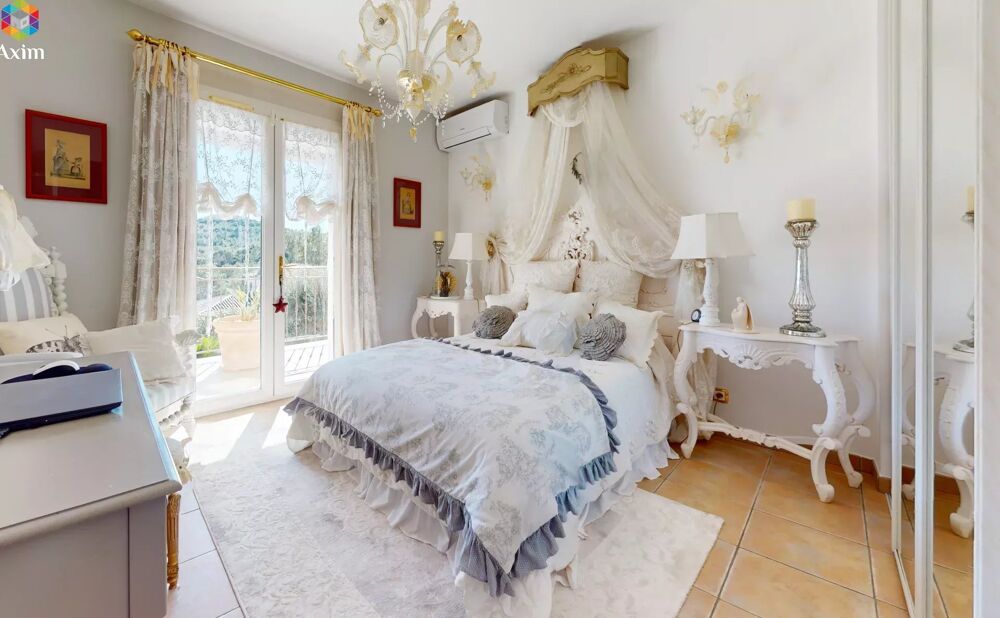 � vendre  Villa Saint-Rapha�l (83700)