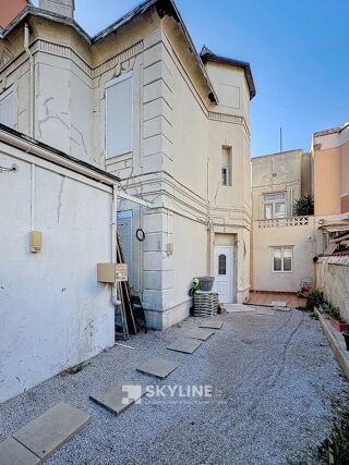  Immeuble � vendre 216 m�