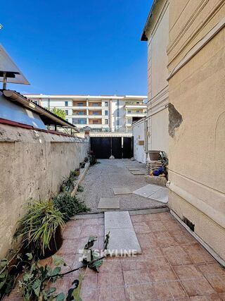  Immeuble � vendre 216 m�
