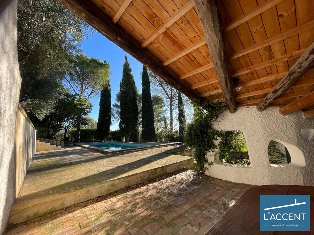 � vendre  Villa N�mes (30000)