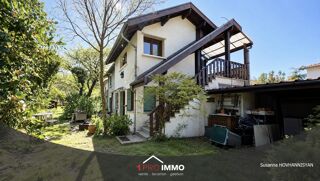 Maison 9 pièces 184 m² · à Échirolles · 184 m² · 320 000 €