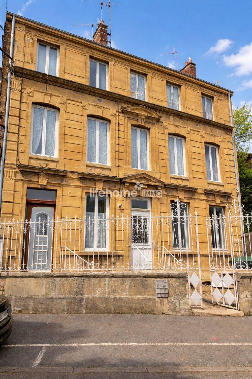 Vente Immeuble Immeuble à vendre Floing Floing
