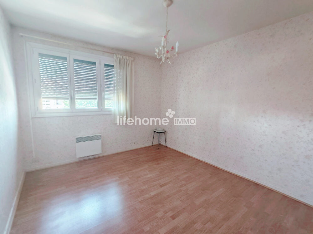 Bel appartement T4, cave, place parking