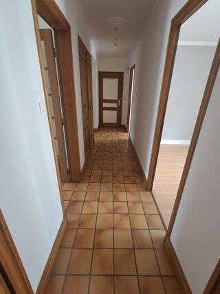  Appartement à louer 3 pièces 79 m²