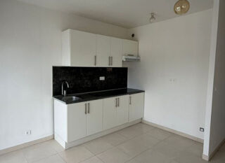  Appartement à louer 3 pièces 53 m²