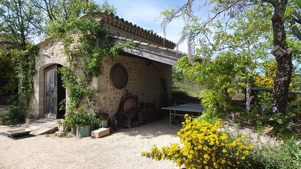 Exclusivité - Mas en pierres restauré avec dépendances à Vagnas