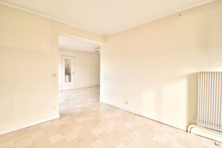  Appartement à louer 3 pièces 73 m²