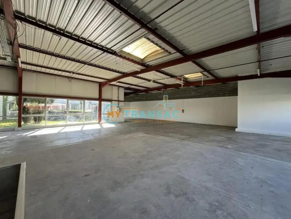   Villebon-sur-Yvette : A LOUER plusieurs surfaces d'activités 650m² et 320m² 